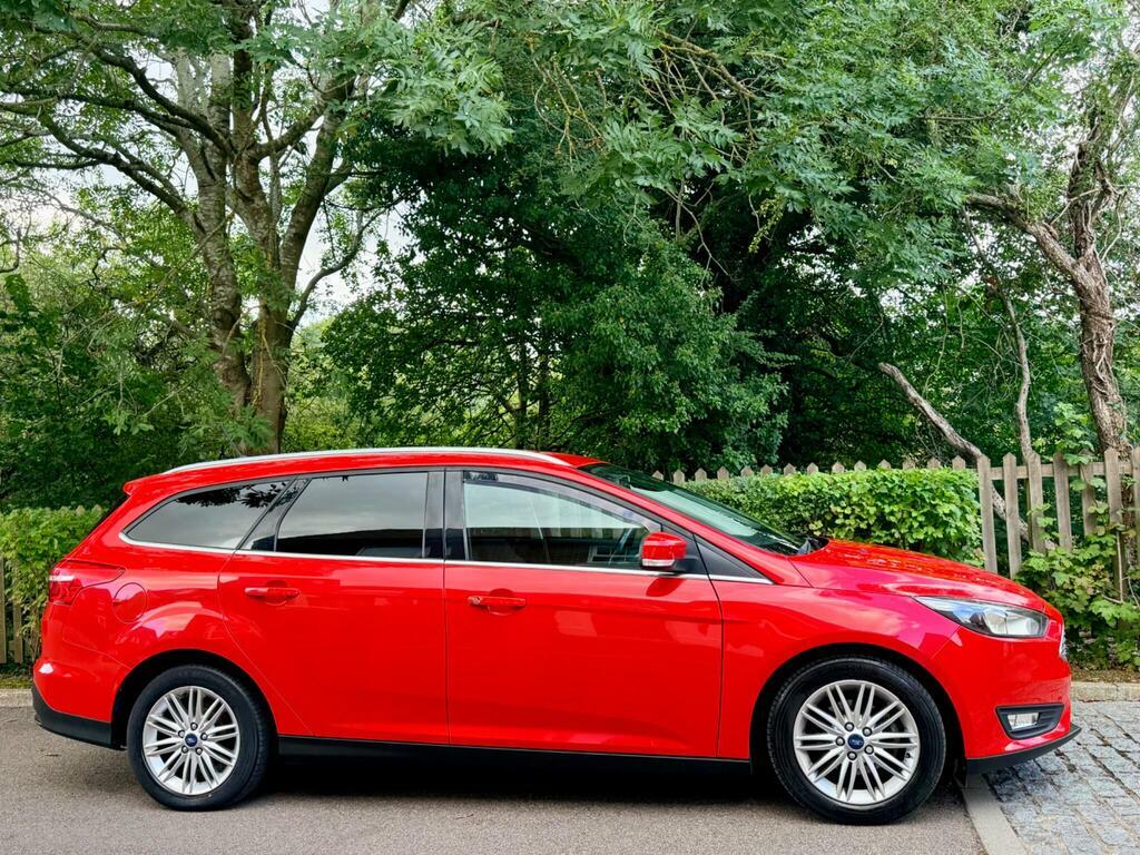 Ford Focus 1.0T Ecoboost Zetec Edition Euro 6 S S Red