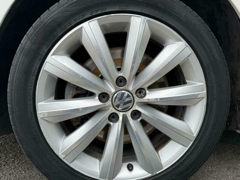 Volkswagen Passat  Black #15