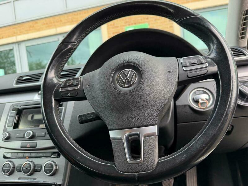 Volkswagen Passat  Black #27