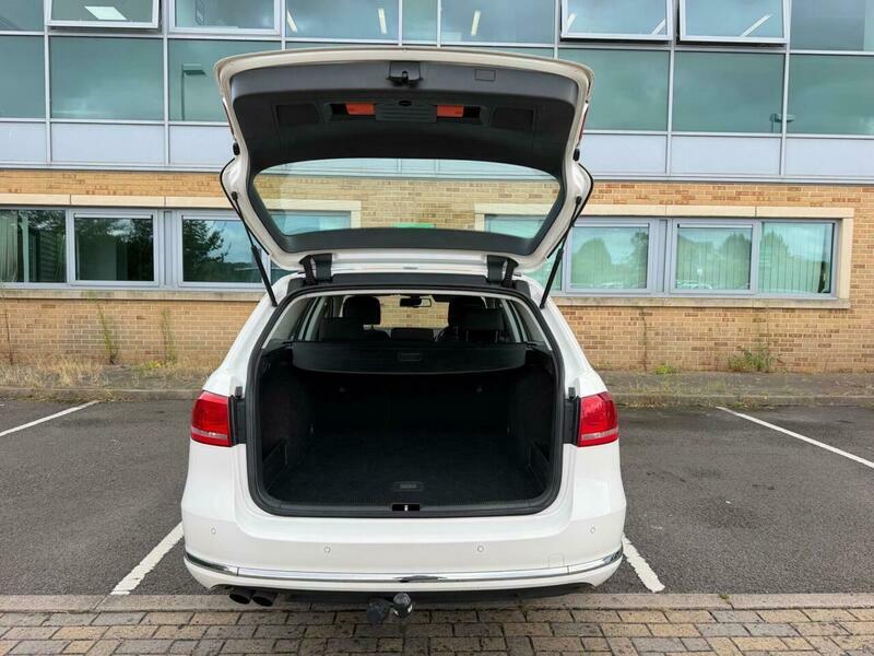 Volkswagen Passat  Black #21