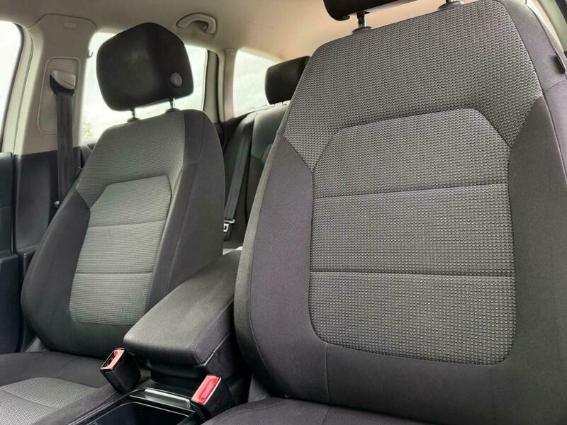 Volkswagen Passat  Black #36