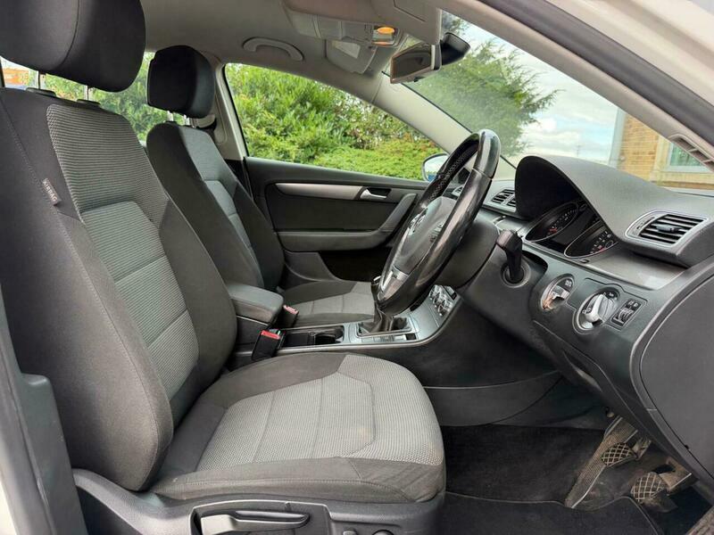 Volkswagen Passat  Black #34