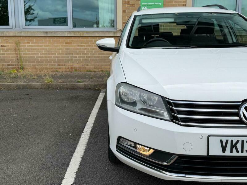 Volkswagen Passat  Black #9