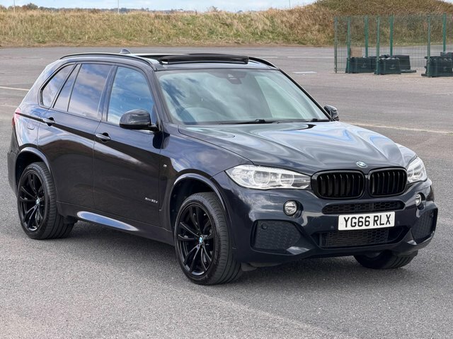 BMW X5  Black #40