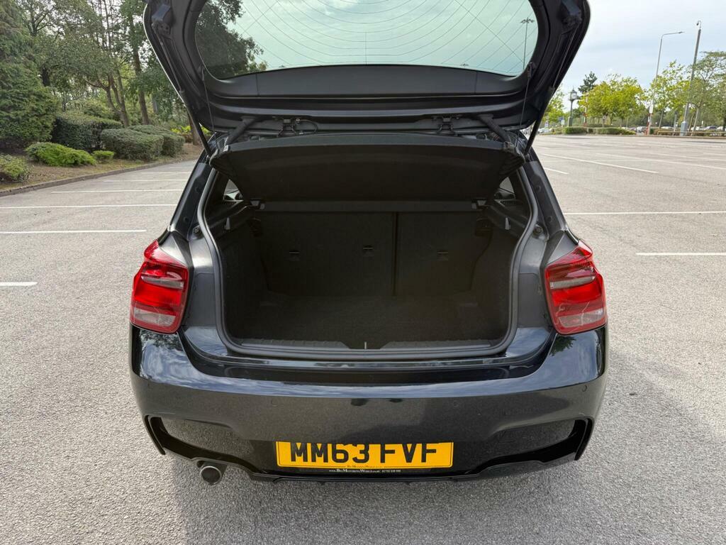 BMW 1 Series Exclusive Edition Black #6