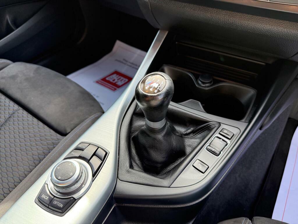 BMW 1 Series Exclusive Edition Black #26
