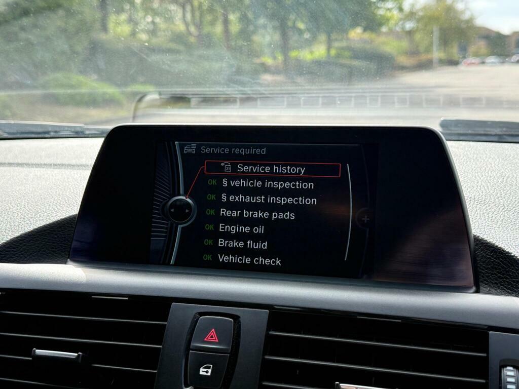 BMW 1 Series Exclusive Edition Black #31