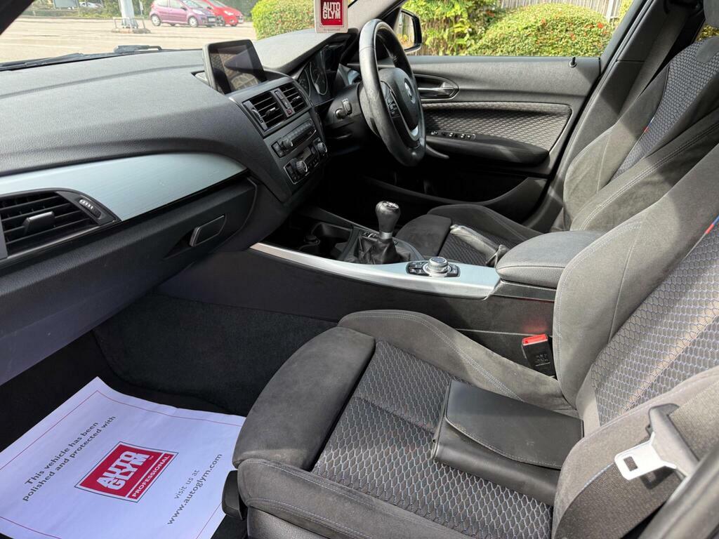 BMW 1 Series Exclusive Edition Black #21