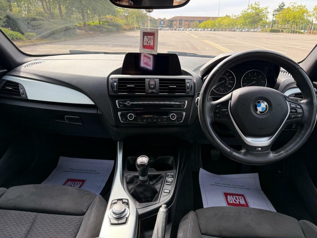 BMW 1 Series Exclusive Edition Black #33