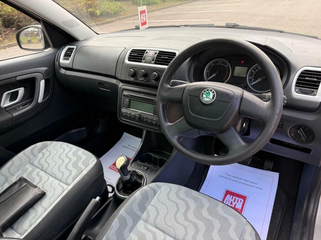 Skoda Roomster 1.4 Tdi Pure Drive Se Beige #3