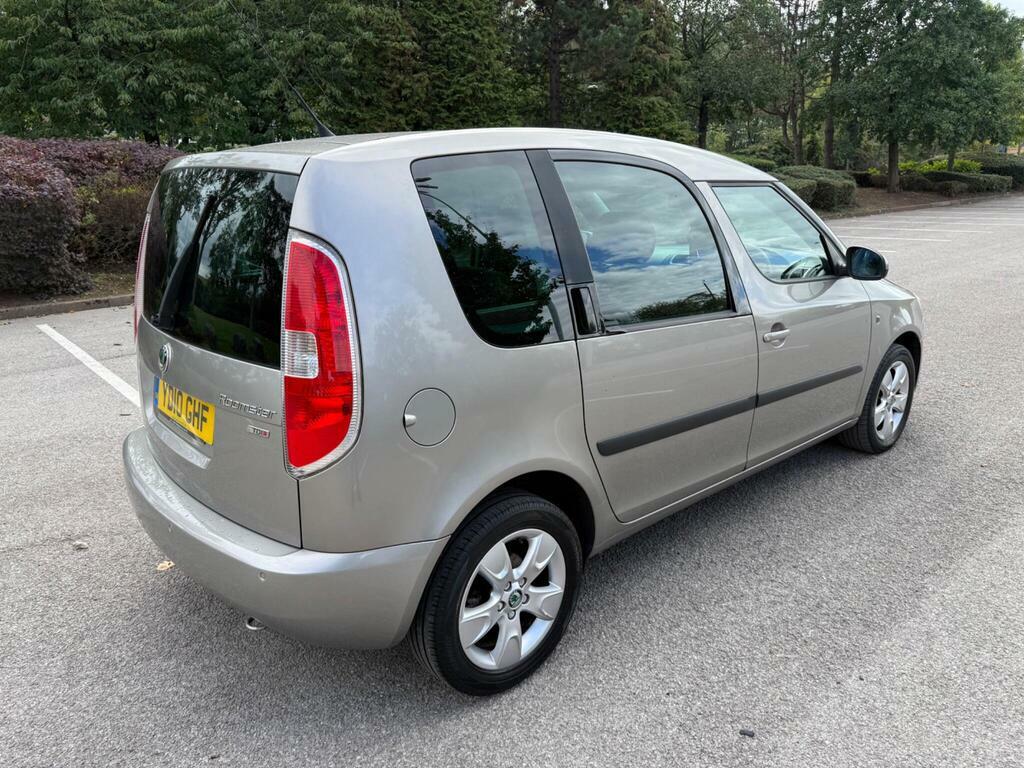 Skoda Roomster 1.4 Tdi Pure Drive Se Beige #4