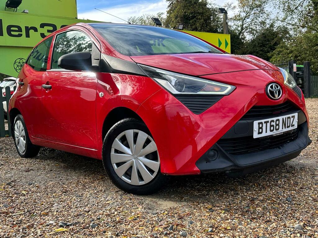 Toyota Aygo 1.0 Vvt-i X Euro 6 BT68NDZ Red #4