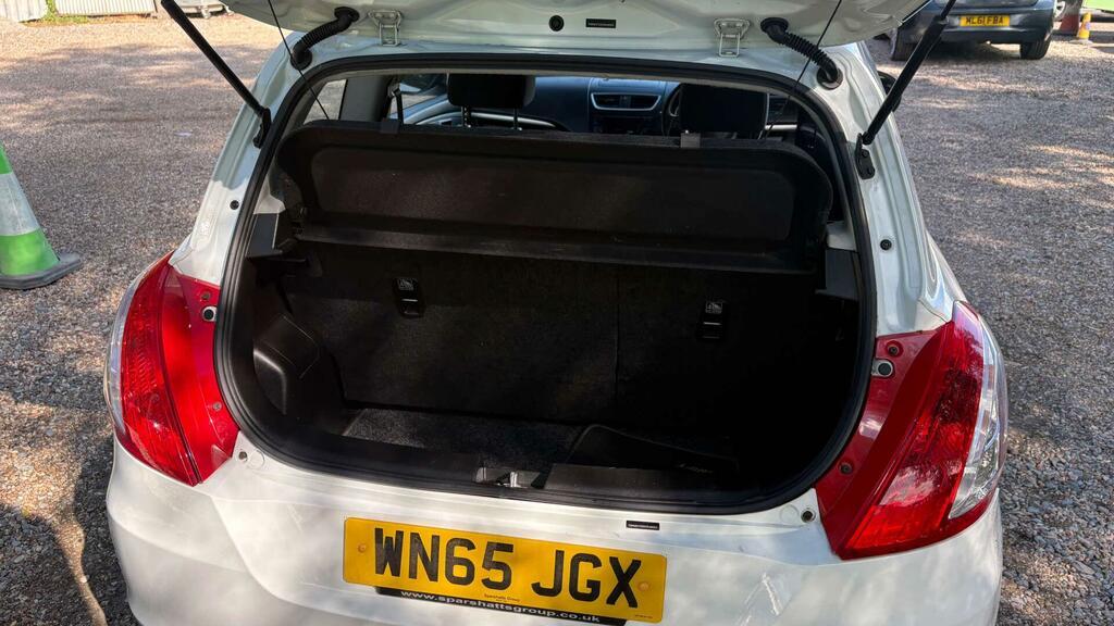 Suzuki Swift Hatchback 1.2 White #26