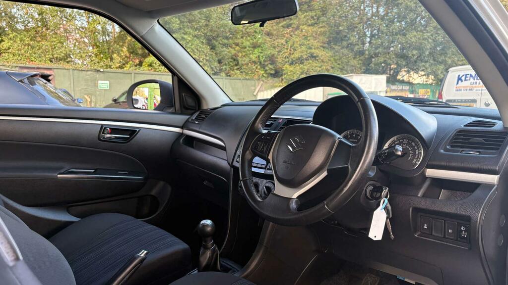 Suzuki Swift Hatchback 1.2 White #7