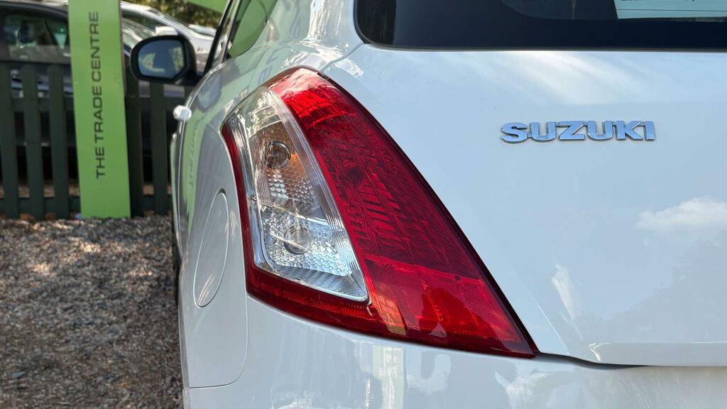 Suzuki Swift Hatchback 1.2 White #28