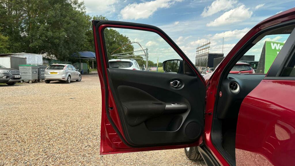 Nissan Juke Hatchback Red #31