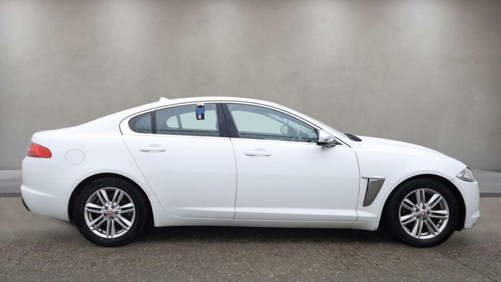 Jaguar XF Red #9