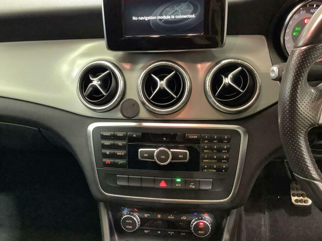 Mercedes-Benz CLA Class Amg Sport Black #2