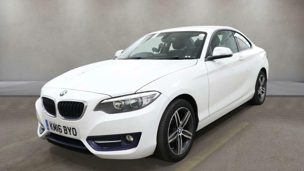BMW 2 Series Sport White #5