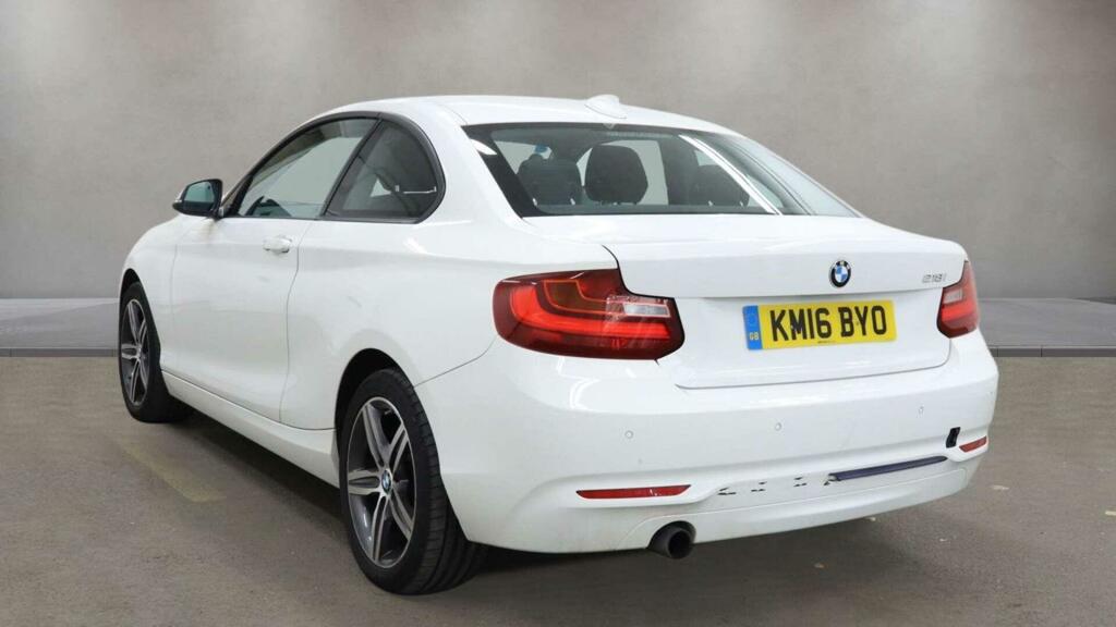BMW 2 Series Sport White #6
