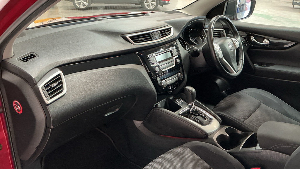Nissan Qashqai N-connecta Dig-t Black #24
