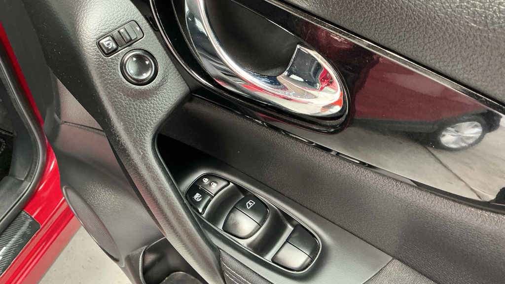 Nissan Qashqai N-connecta Dig-t Black #27