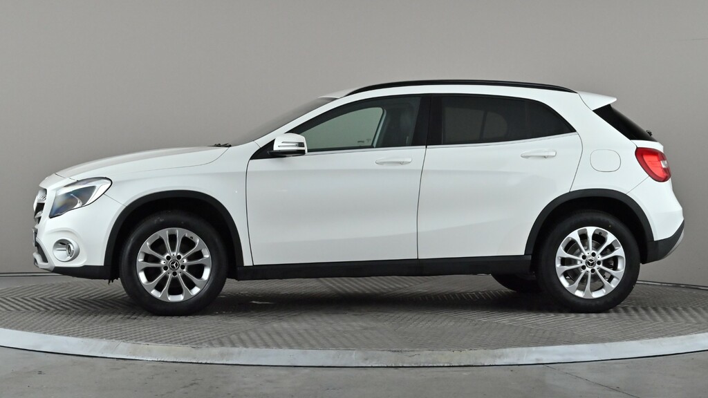Mercedes-Benz GLA Class Gla 200 Se White #3
