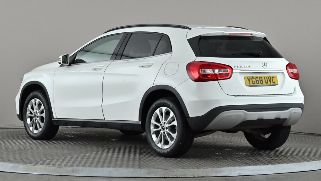 Mercedes-Benz GLA Class Gla 200 Se White #4
