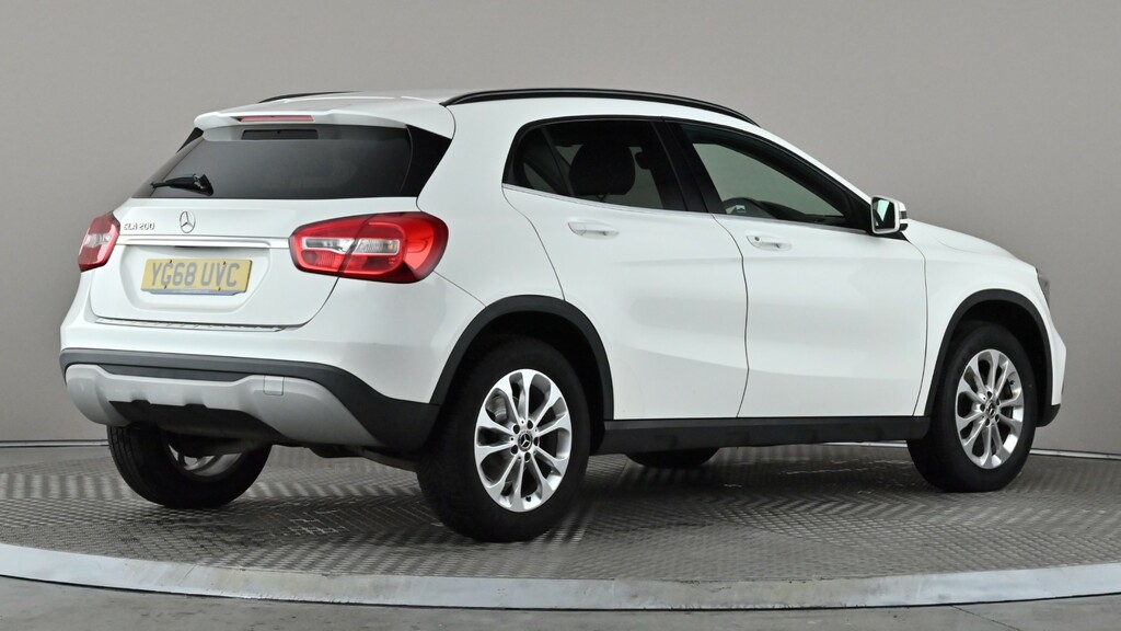 Mercedes-Benz GLA Class Gla 200 Se White #6