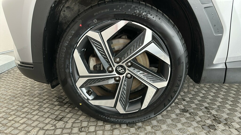 Hyundai Tucson Ultimate Silver #19