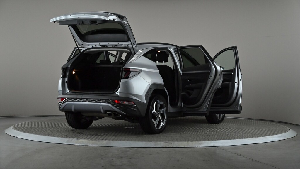 Hyundai Tucson Ultimate Silver #12