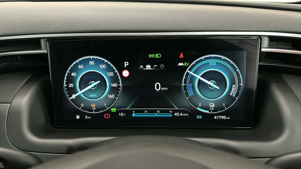 Hyundai Tucson Ultimate Silver #15