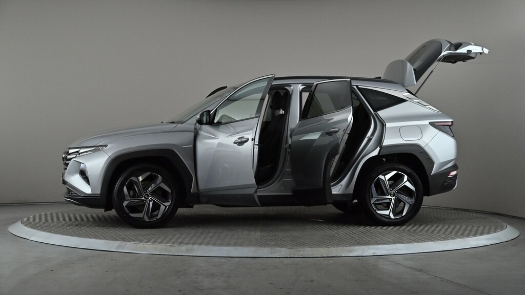 Hyundai Tucson Ultimate Silver #9