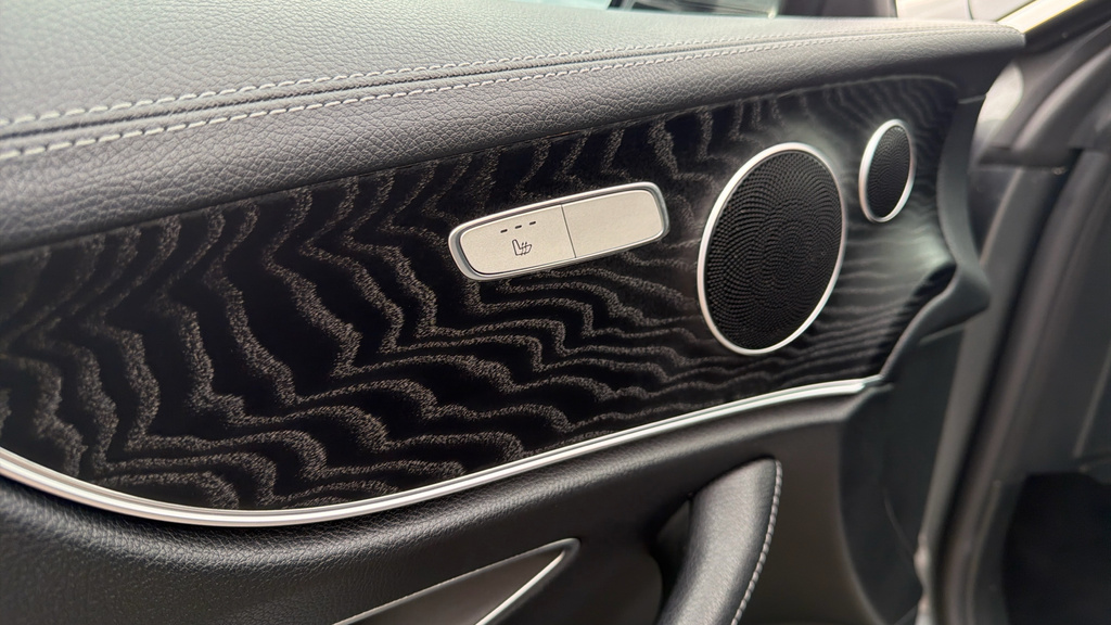 Mercedes-Benz E Class Silver #15