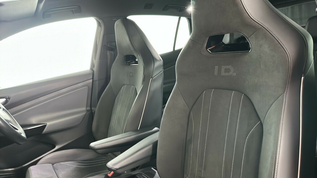Volkswagen ID.4 Id4 Max White #17