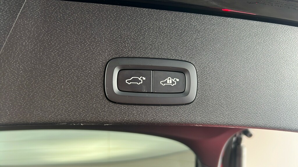Volvo C40 Ultimate Silver #28