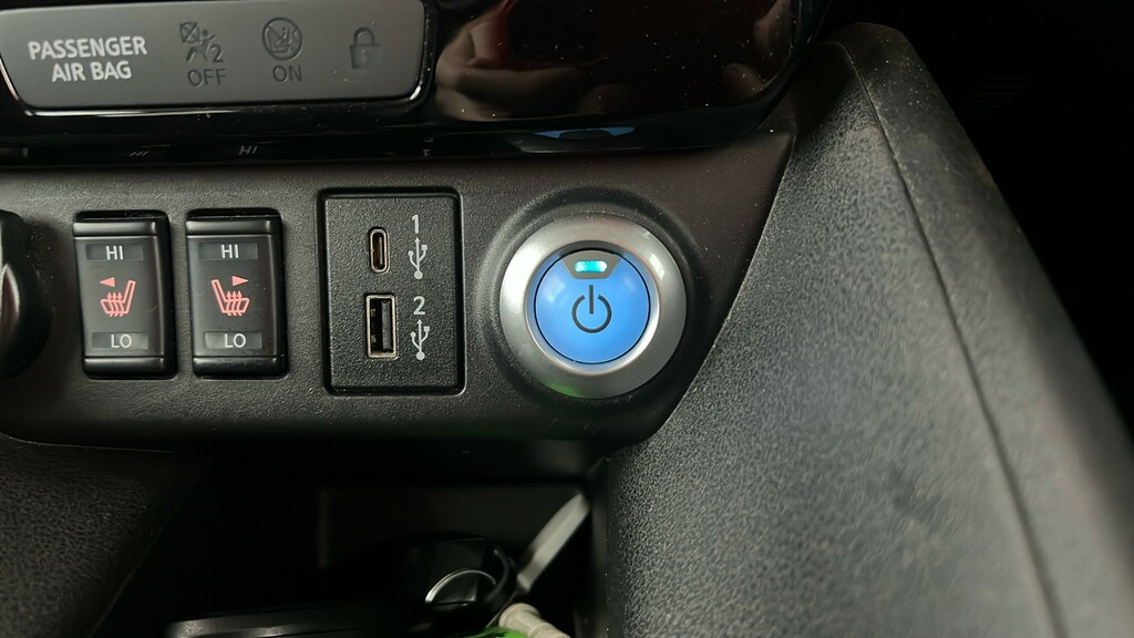 Nissan Leaf N-connecta Blue #26
