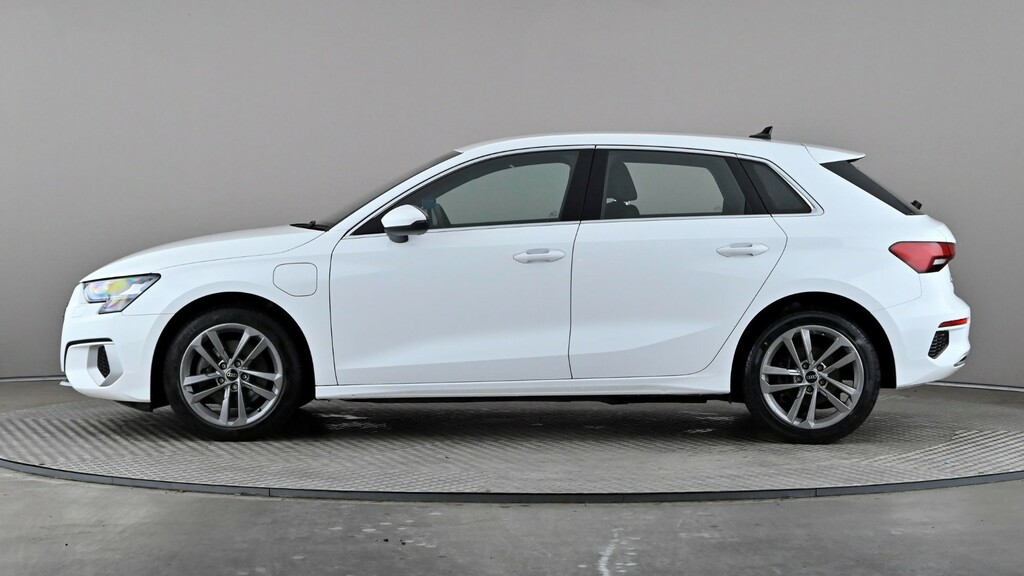 Audi A3 40 Tfsi E Sport S Tronic RV72YSM White #3