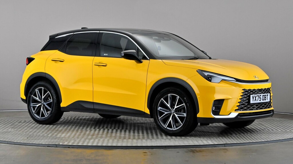 Lexus LBX 1.5 Takumi E-cvt Yellow