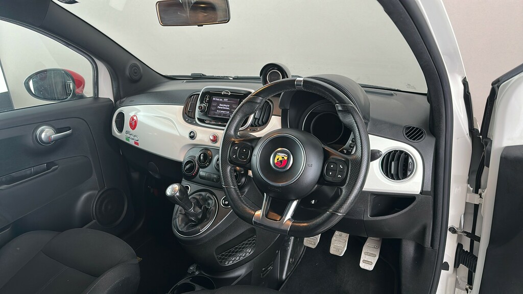 Abarth 595 1.4 T-jet 160 Trofeo Yellow #29