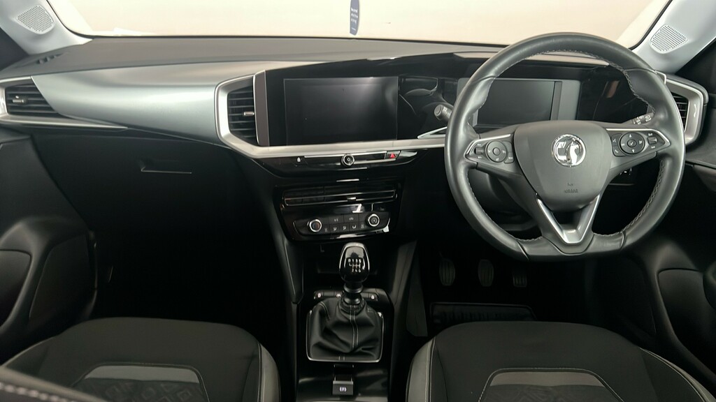 Vauxhall Mokka Hatchback White #13