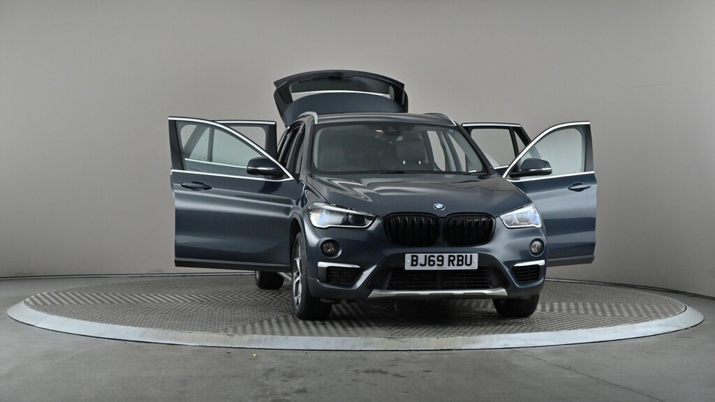 BMW X1 Xline Black #8