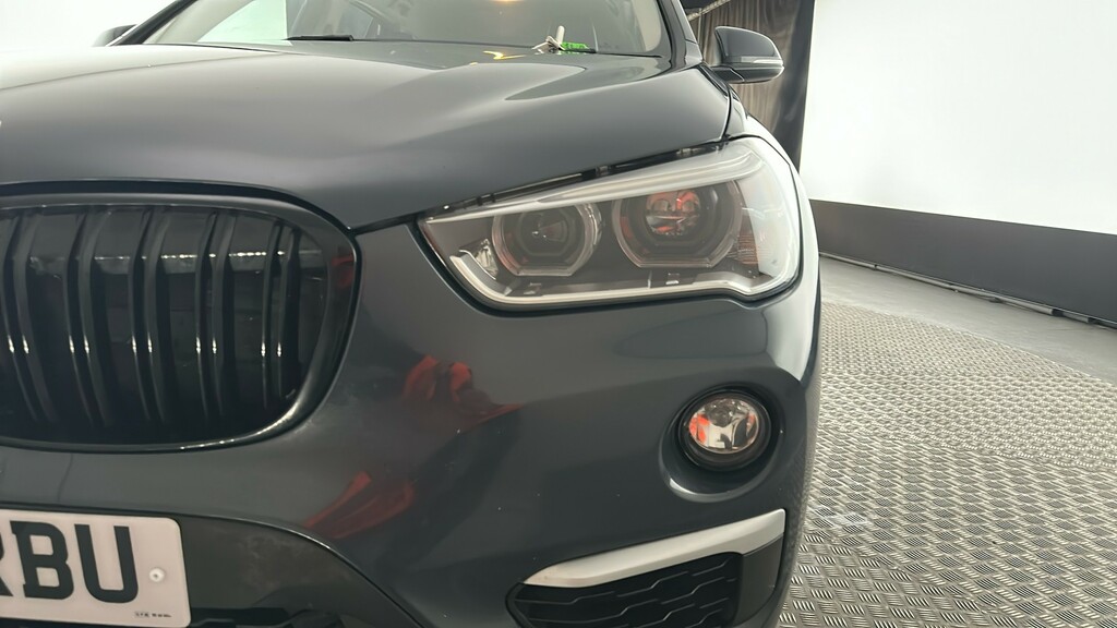 BMW X1 Xline Black #20