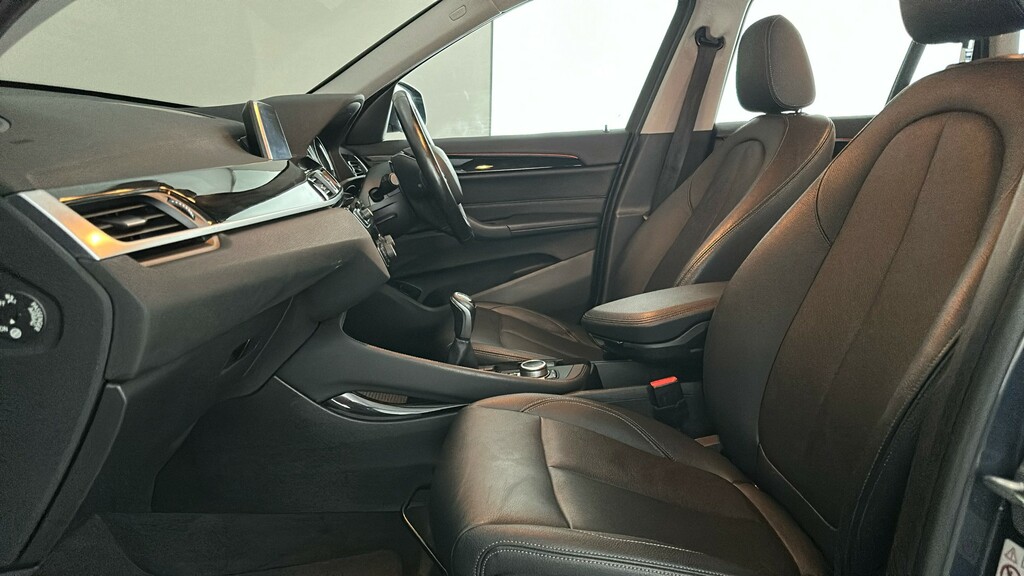 BMW X1 Xline Black #17