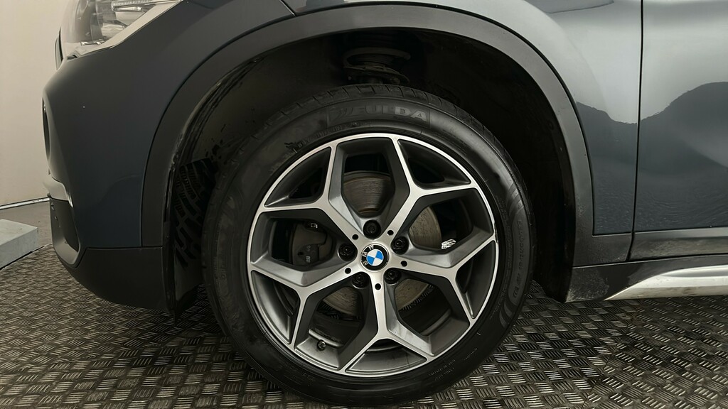 BMW X1 Xline Black #19