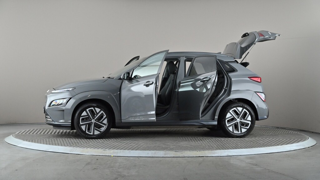 Hyundai Kona Hatchback Red #9