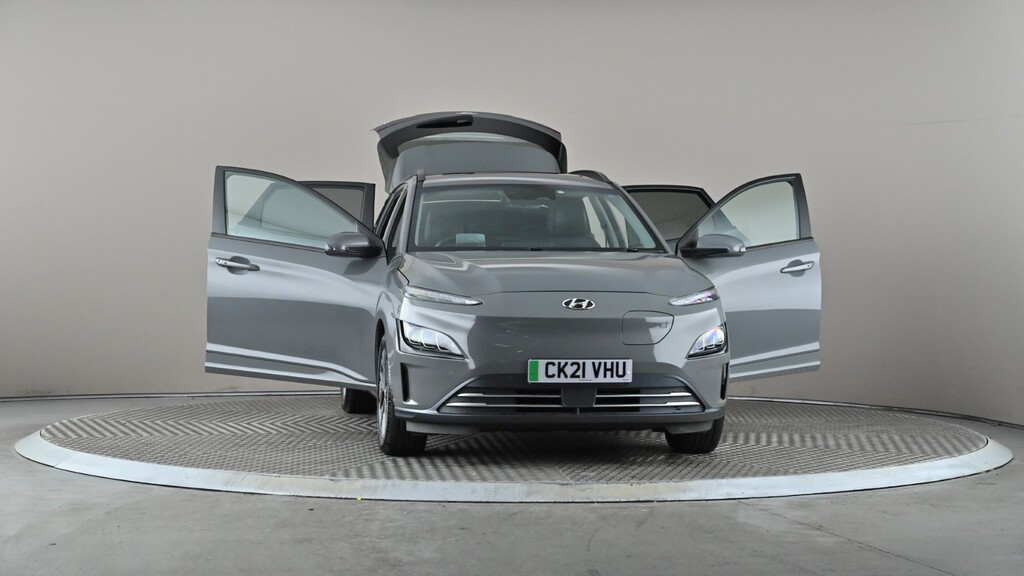 Hyundai Kona Hatchback Red #8