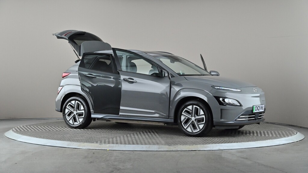 Hyundai Kona Hatchback Red #7