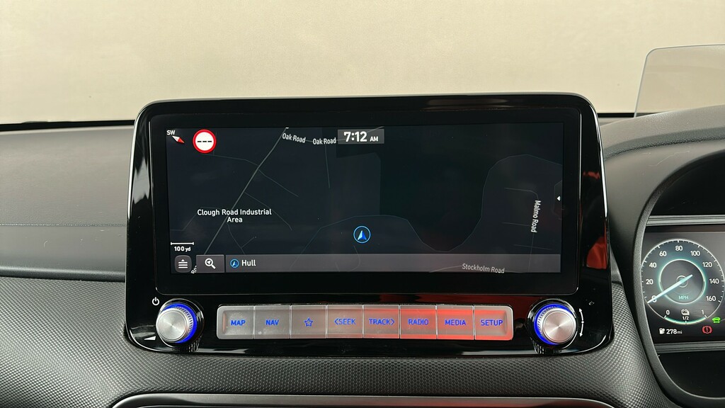 Hyundai Kona Hatchback Red #32