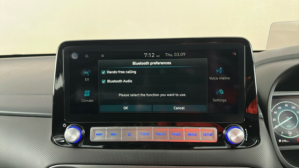 Hyundai Kona Hatchback Red #23